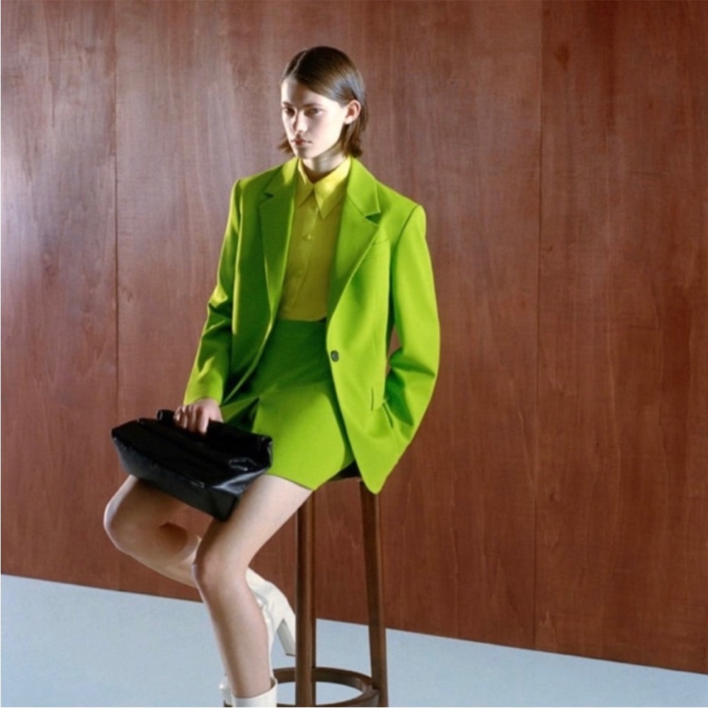 LIKE NEW ZARA Oversized Green Blazer Size Small